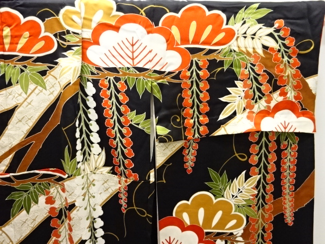  アンティーク　作家物　松竹梅に鶴模様刺繍掛下・中着セット